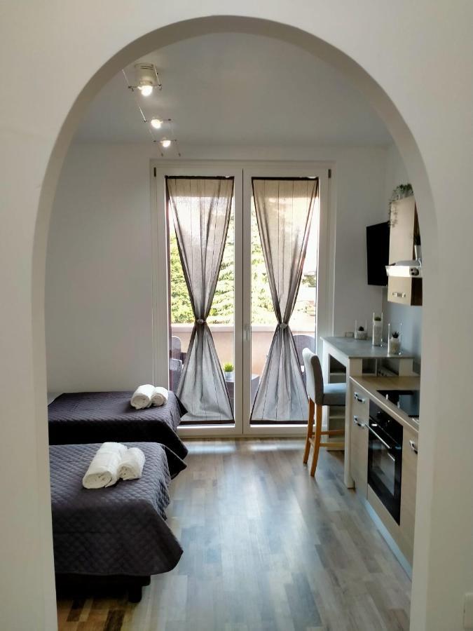 Suite Room Malpensa B&B カルダーノ・アル・カンポ エクステリア 写真